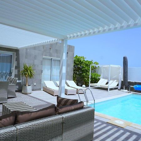 Villa Patricia Playa Blanca Exterior photo