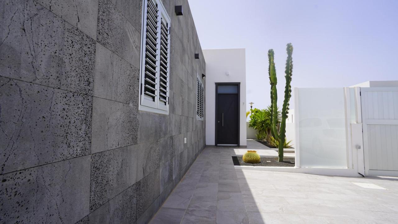 Villa Patricia Playa Blanca Exterior photo